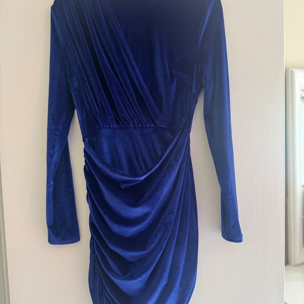 Dress - Picture 4 of 4